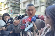 影/館長現身刑事局應訊　解釋「受不了才回的」
