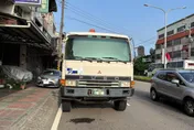 影/台中死亡車禍！貨車「鬼切」輾斃女騎士　家屬斥駕駛冷血