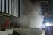 松山機場對面工地傳火警！地下室濃煙竄出