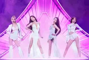 BLACKPINK驚創超狂5大紀錄！ROSÉ上台前爽吃鳳梨酥+珍奶