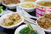 小吃店「碳水炸彈」乾麵、豬血糕都上榜　營養師曝「5種安心菜單」