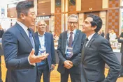 承襲父親經貿外交長才　辜仲諒連任WBSC執行副會長