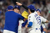 MLB/好暖！大谷翔平跑向朗希「拍拍頭」鼓勵　畫面感動球迷