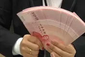 年終獎金只給3600元！他嘆「是否該跳槽」　網友：一堆公司不給