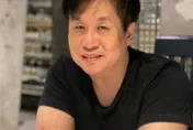 鄭智化道歉了！稱深圳機場員工看他「連滾帶爬」　畫面曝光後改口