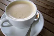 喝咖啡配菸酒「癌細胞加速上身」　隔1小時才能吃保健品