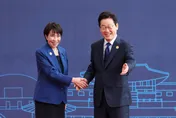 韓日首腦舉行首次會晤　雙方確認延續穿梭外交