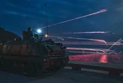 馬祖模擬敵軍夜襲！馬防部雲台操演　實彈火光照亮南竿夜空