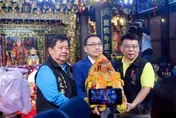 白沙屯媽祖赴新北百年會香　侯友宜祈佑市民安居樂業