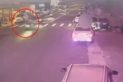 影/為救浪貓！苗栗7旬婦過馬路遭2騎士撞死　兒直擊崩潰