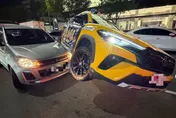 影/高齡駕駛不禮讓小黃硬搶道？小黃開上休旅車引擎