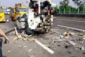 國道3號竹崎交流道追撞車禍　2死1傷、車流大回堵