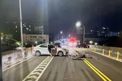 影/桃園中豐陸橋2轎車對撞　22歲男稱恍神偏離車道釀禍