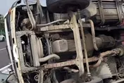 國3北上291k車禍！水泥車側翻　混凝土溢出占車道
