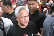 黃仁勳真的累了！奔波3周「準備回家」親曝下次來台時間