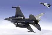 RF-16偵察機全新千里眼　空軍：MS-110偵照莢艙今年起交貨
