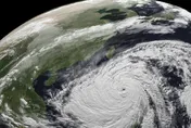 「鳳凰」估維持中颱最快10日海警、11日陸警　北東防豪雨