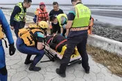 颱風天釣魚！彰化漢寶濕地60歲男突昏迷　警消走險灘救人