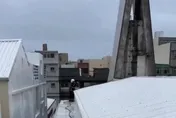 影/澎湖馬公基督教長老教會驚傳爆炸聲　高壓電線短路起火