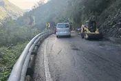 好消息！南橫公路「新武路段」邊坡落石阻路　今晨搶通完畢