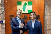 綠營真有合體了！　吳怡農、許智傑聯手打造最強南北連線