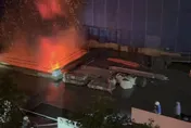 影/北市松山區健康路工地火警　黑煙密佈飄惡臭