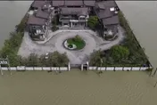 宜蘭冬山嚴重淹水　泉月樓行館靠「防水閘門」成世外桃源