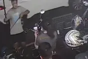 影/屏東知名鴨肉店遭惡煞砸店打人　竟因停車位糾紛
