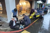 影/板橋街頭壓制場面嚇壞路人　便衣警埋伏逮詐騙車手