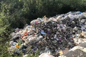 影/高雄月世界垃圾山　「破袋檢查溯源」竟來自台南善化