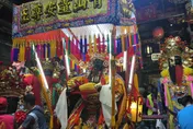 文總首推萬華大鬧熱聯名香火袋　青山王、北港媽親自校稿