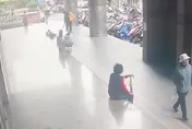 影/三重爆隨機攻擊！男持鐵棍打傷夫妻　警逮人起獲毒品