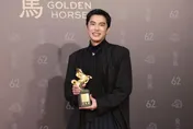 金馬62/曾敬驊擊敗黃秋生奪男配！　淚崩感謝恩師李烈：看見了我