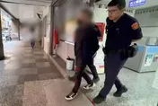 影/以暴制暴！新北24歲女遭男友痛毆　哥帶30公分長刀狠砍