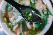 熱到「冒煙的湯」是2A級致癌物　醫搖頭：每口都在燒食道