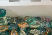 硬拆融黏洗衣膠囊！陸女角膜灼傷　「視力剩0.06」險失明