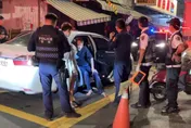 影/鳳山毒鴛鴦昏睡停路中　車上發現菸彈和開山刀