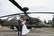 陸軍聯合婚禮情定大漢　白馬馬車、無人機傳戒指吸睛