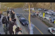 武嶺清晨偷放煙火爽嗨！鏡頭君全程直擊　男當場吞罰單