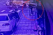 左營連開16槍殺人潛逃出境　槍手犯案前與妻相擁道別