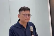 賴瑞隆突貼「陳菊黑白照」喊想念！網炸鍋急刪文　他嗆：檢警該抓人了吧