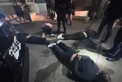 影/林口毒駕拒檢狂飆撞車　開進死巷4人全落網