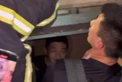 樂團主唱蔡維澤驚傳受困電梯！他無助求救喊：「好想尿尿」