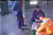 詐騙手法又翻新　超商物流包裹驚見20萬遭拆驗攔截