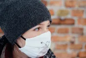 接吻或共用電子煙！英國爆腦膜炎群聚釀2死　相關個案增至20起