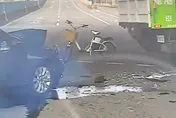 影/彰化鹿港資源回收車出事！路口擦撞轎車釀3傷