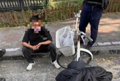 屏東校園驚魂！醉漢持美工刀追高中生　警火速制伏無人傷亡