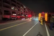 影/高雄仁武飄刺鼻異味！消防灑水稀釋　環保局追查源頭