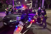 影/紅燈越線被攔查！左營「行動軍火庫」後座擺鋸刀鎮暴槍