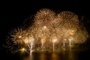 閃耀新北1314跨河煙火！逾3.5萬發視覺饗宴　10大觀賞點快卡位